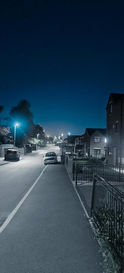 Free Car Park And Walk To Coop, Etihad , Piccadilly แมนเชสเตอร์ ภายนอก รูปภาพ